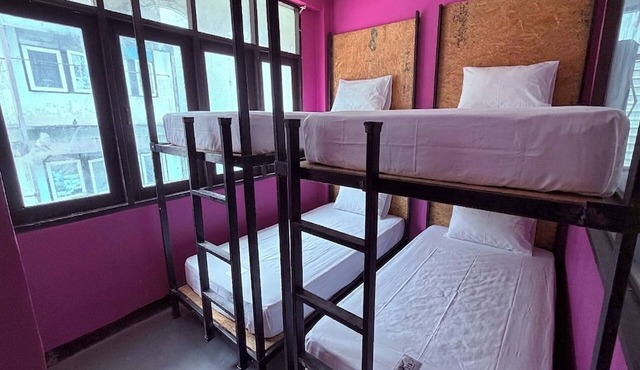 Pink Kraken Hostel in Bangkok