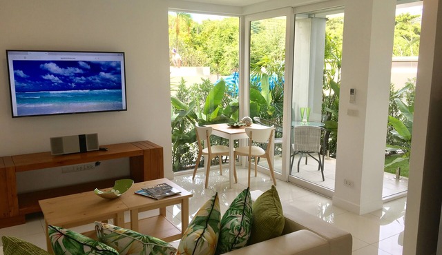 Private Garden Condo - 5 min From the Beach