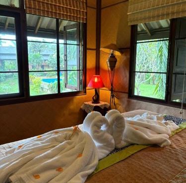 Private Lake Retreat Maerim Chiang Mai