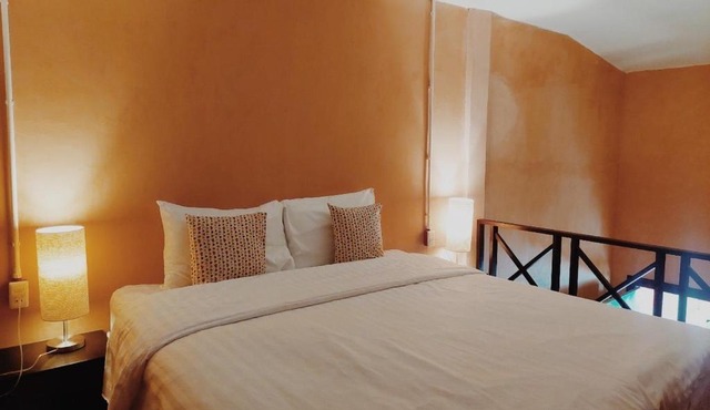 Retro Box Hotel Chumphon