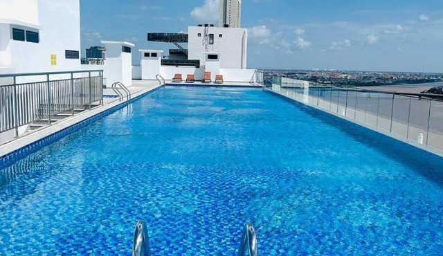 Riverside Top One Hotel and Apartment in Phnom Penh
