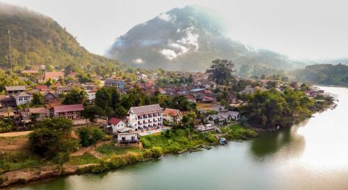 Sabaidee Nam Ou River View in Nong Khiaw