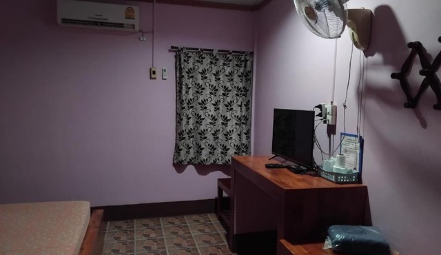 Saran Resort room 5
