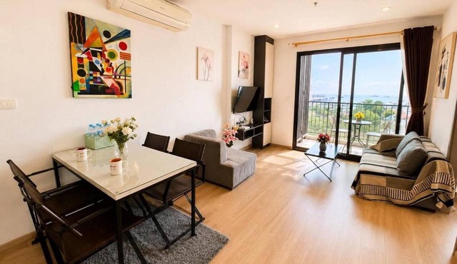 Sea View 2 Bed Room Best of Location in Muang Pattaya