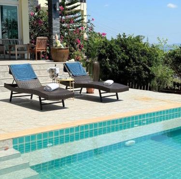 Sea View Luxury Mansion, Pool & Jacuzzi - Koh Chang