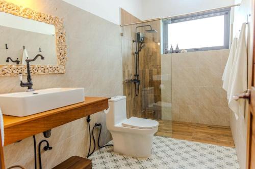 SeaSalt BeachFront Holiday Home, Private pool, 2 Bedroom house in Chaloklum