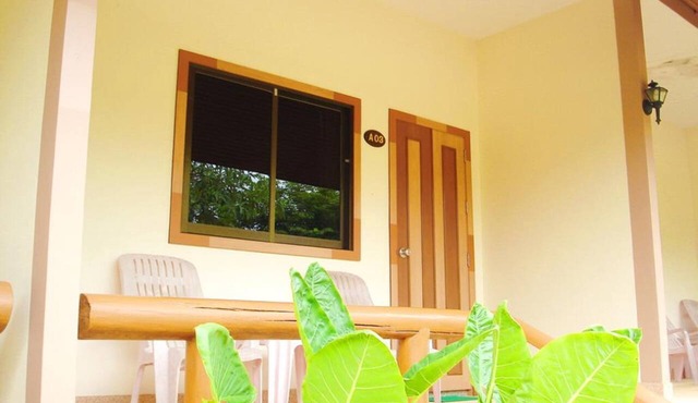 Seaza Hotel in Chumphon