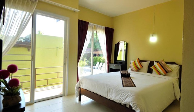 Serene Villa in Chalong