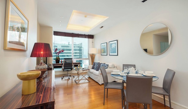 SERVICED 2 BED MODERN ORIENTAL SKYVILLA