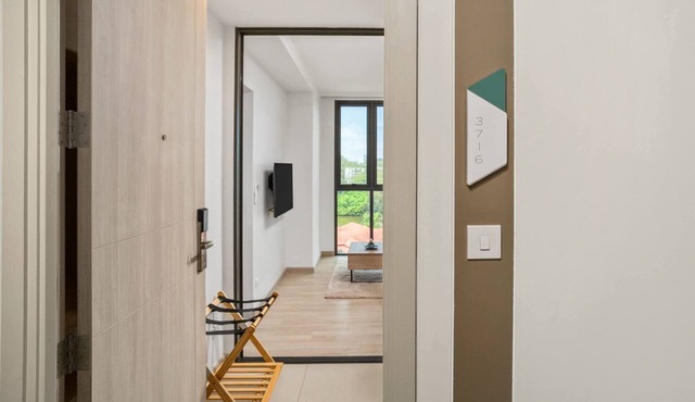 Skypark Aurora, One Bedroom 3716 1Bx Premium