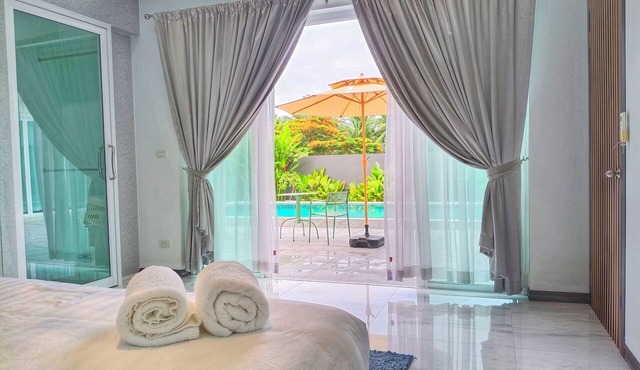 Spacious 4 bedroom Pool Villa in peaceful Hin Lek Fai Hua Hin