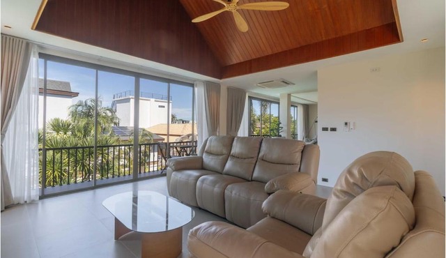 Standard 6BR Lagoon Pool Villa in Rawai # V345