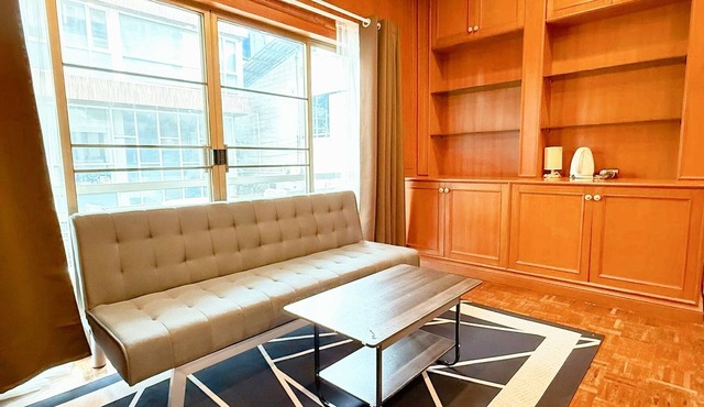 Stay On Sukhumvit 11