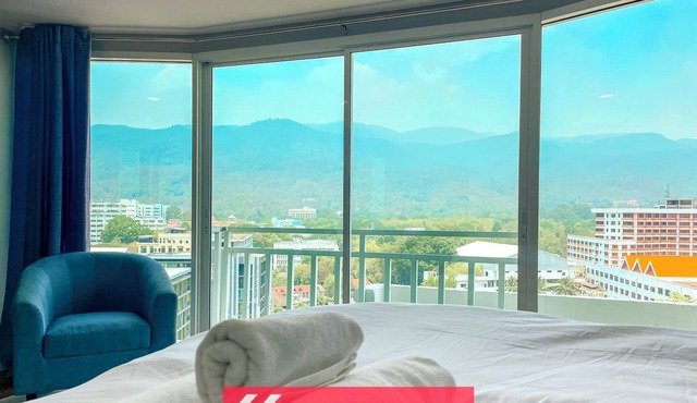 Stunning Mountain View Duplex w Full Kitchen - Walk to Nimman