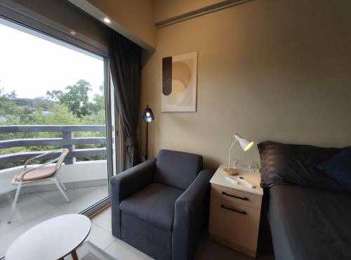 Stylish Studio Condo on the Beach in Ban Pak Khlong Phe