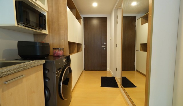 Sukhumvit 13/5mins walk to BTS Nana/City Center TSS in Krung Thep Maha Nakhon