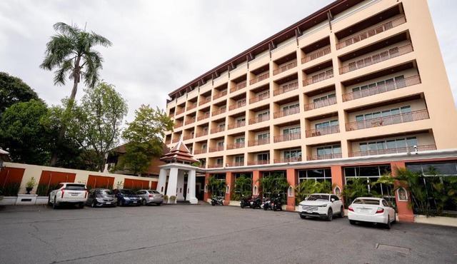 Sunday Chateau En Ville - Pattaya in North Pattaya