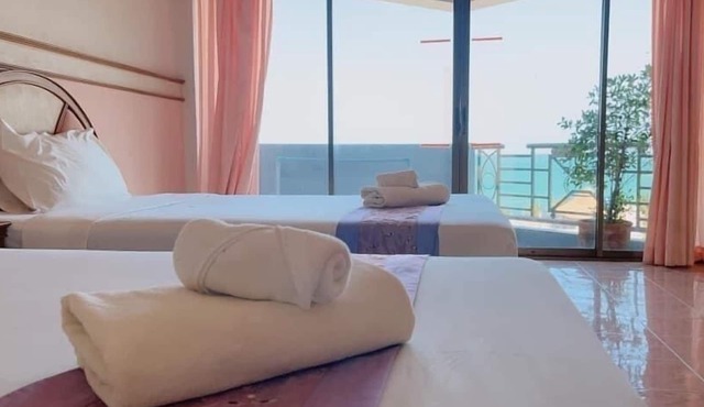Supar Royal Beach Hotel in Khanom