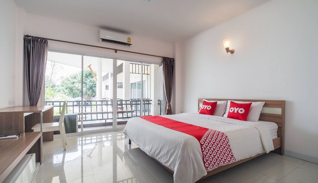 Super OYO 662 Malee Bunga Hotel