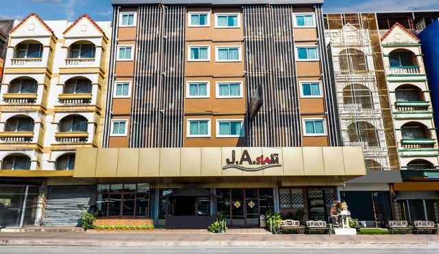 Superior Twin | Spacious Siam City Comfort