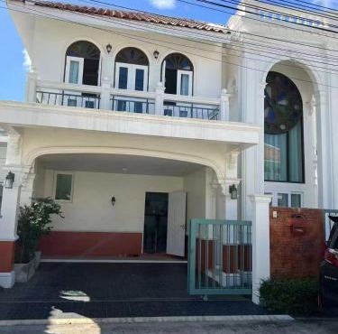 Supicha86 Sino ko kaeo Modern Private 3BR 3BA Villa in Ban Bang Khu
