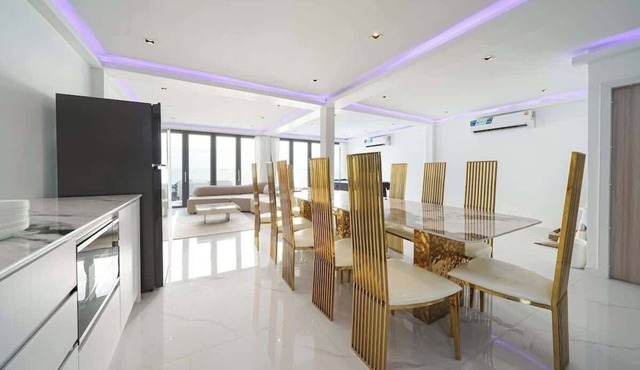 Surf Beach House Pool Villa in Muang Pattaya