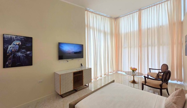 Ta Yai Beach Resort in Koh Lan