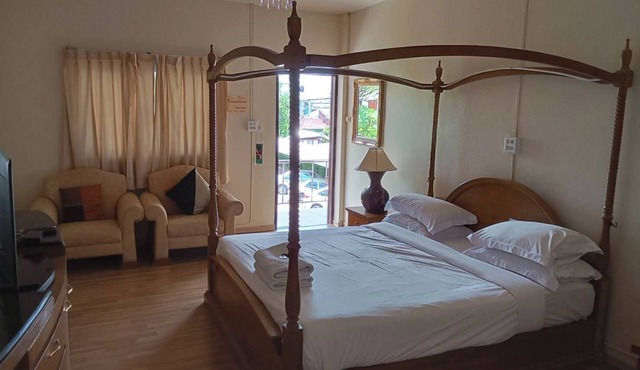 Thai Ngam Palace Hotel
