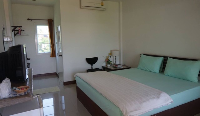 Thatphanom Place