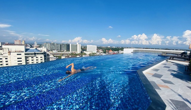 The Astra Sky River｜Luxury Suite/Soft King BED｜150m rooftop infinity pool