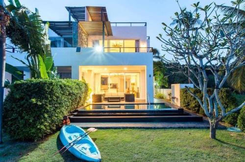 The hideaway beach front villas