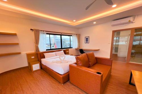 The Lodge Pattaya in Pattaya South