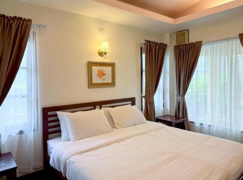 The Nine Bed & Restaurant in Kanchanaburi
