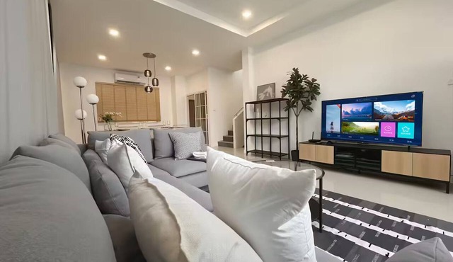The Oasis - 3BR3BA Luxury Pool Villa - 15min to Beach in Phuket
