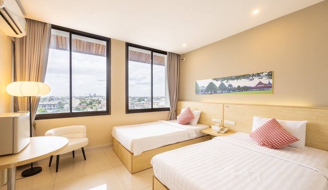 The President Hotel at Chokchai 4