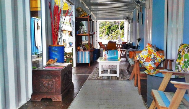 Think & Retro Cafe Lipa Noi Samui