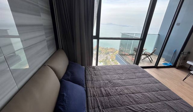 Top Floor New Amazing Studio with Sea View in Muang Pattaya