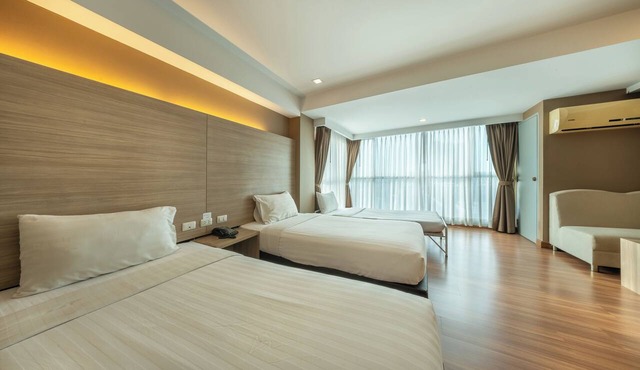 Top View Hotel in Si Racha
