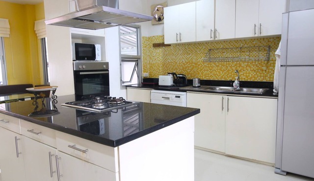 Two bedroom, pool, walk to Kamala Beach & Restaurants & Market