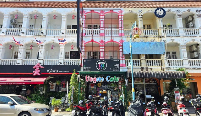 Ubuntu Live Boutique Hostel & Rooms in Phuket