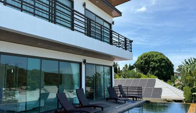 Villa Fiesta, 5bd, palace in Mae Nam