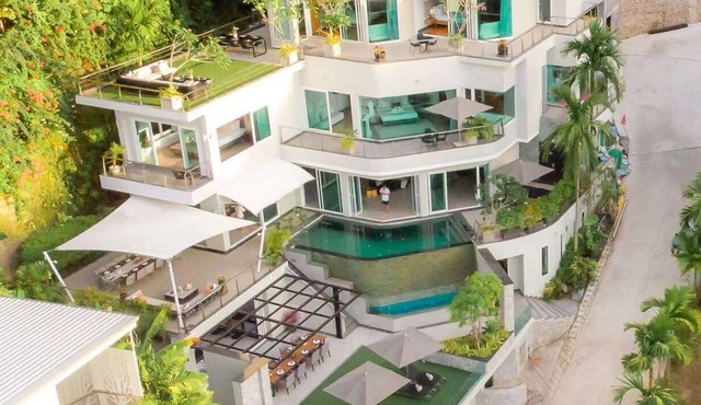 Villa Namaste 7BR Luxury Seaview - Full services