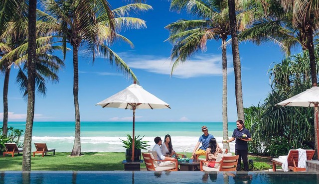 Villa Nandana 7BR, Beachfront, Gym, Maid, BF in Takua Thung
