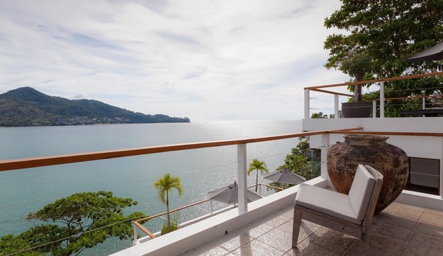 Villa Nevaeh front Ocean in Kamala