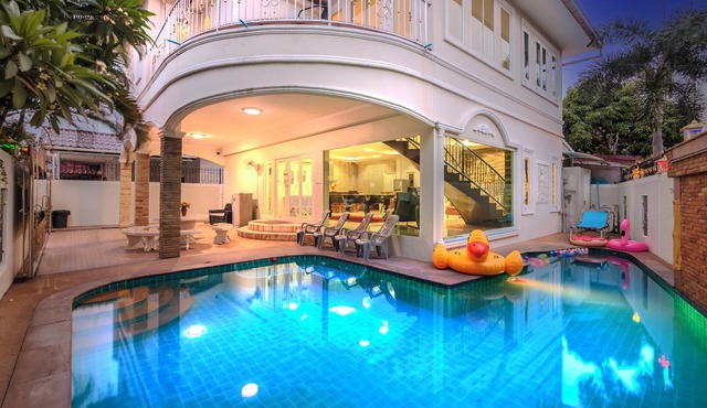 Villa T4 Bedrooms near Walking Street & Beach ★