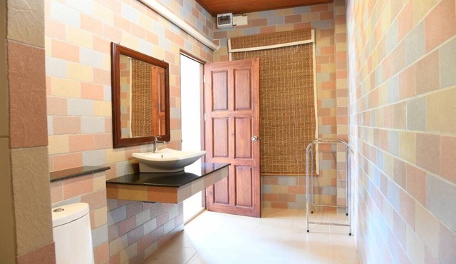 Waterside Resort in Pranburi