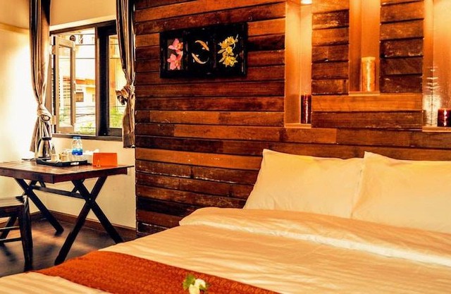 Around The World Bed & Breakfast