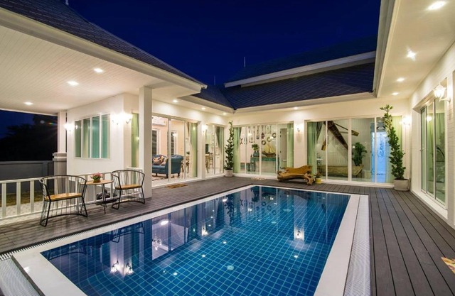 Baan Hua Hin Suk Jung