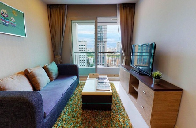 Circle Condominium (UN10499)