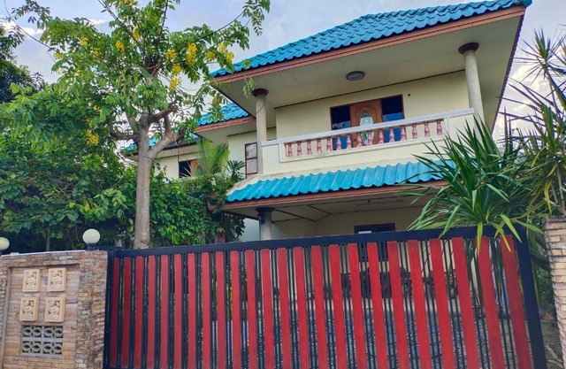 For Friends 512 House